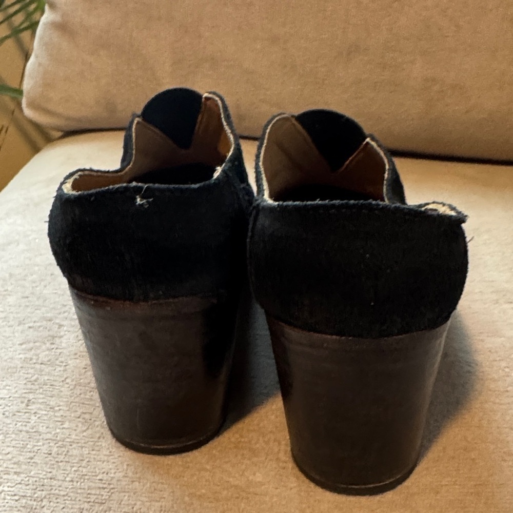 Moma Black Suede Heels - Picture 5 of 10